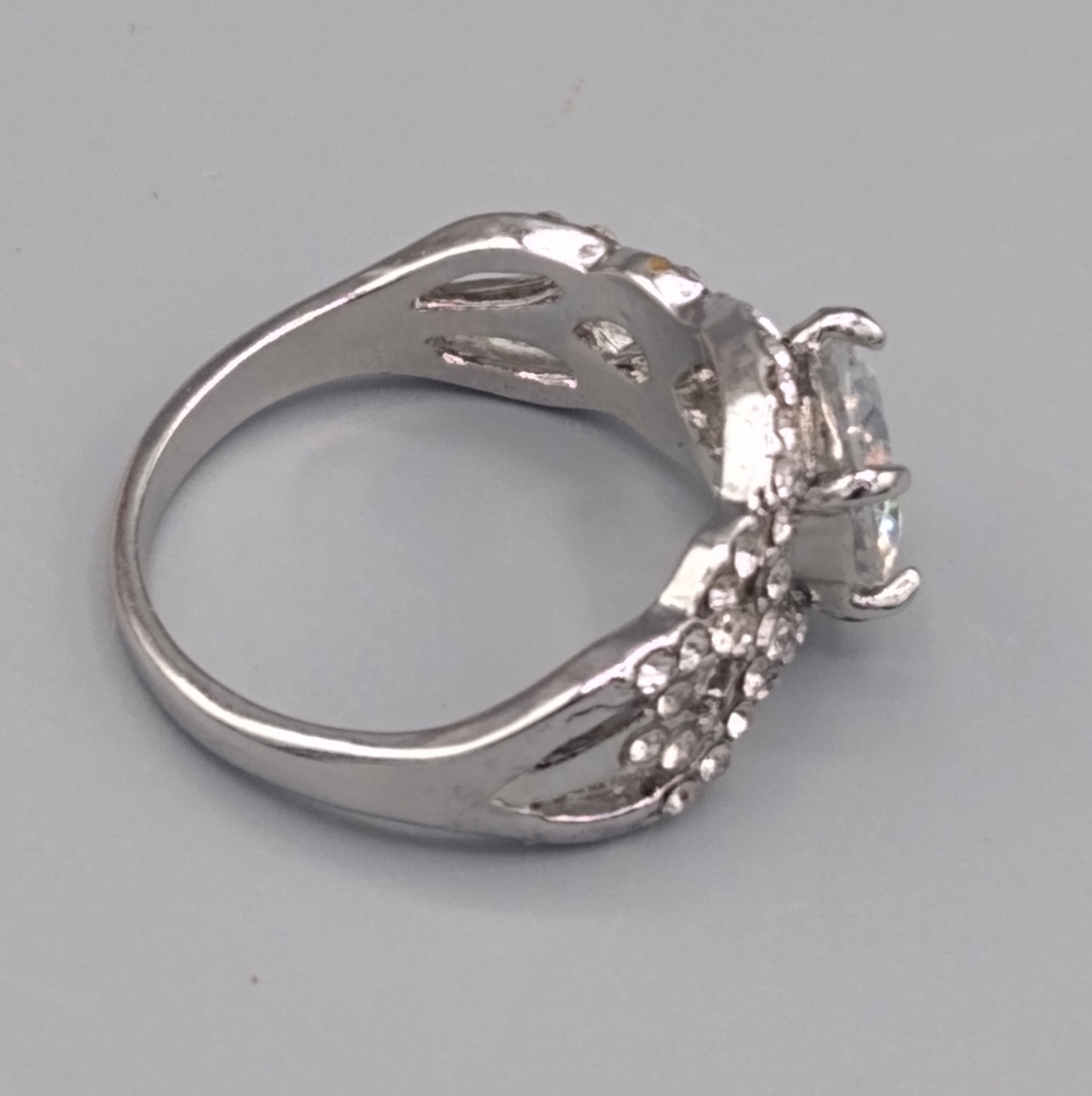 Twist Halo Rhinestone Silver tone Cocktail Ring 8 - Picture 5 of 11